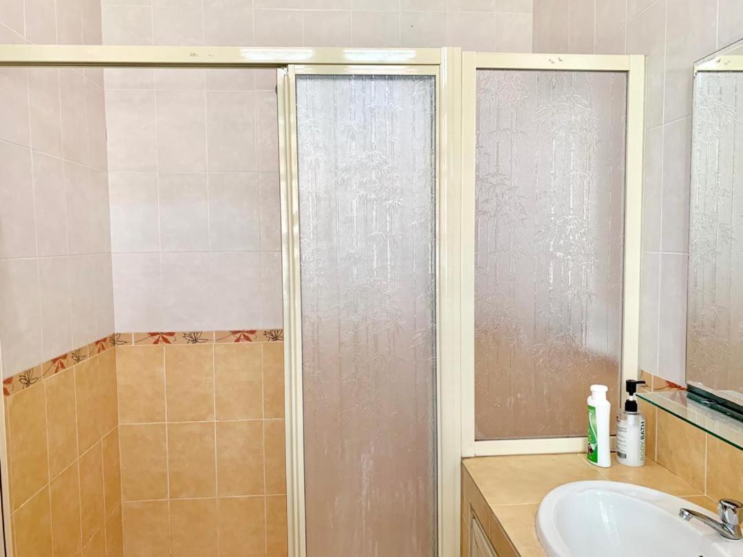 Villa Shamir Sepang Værelse billede